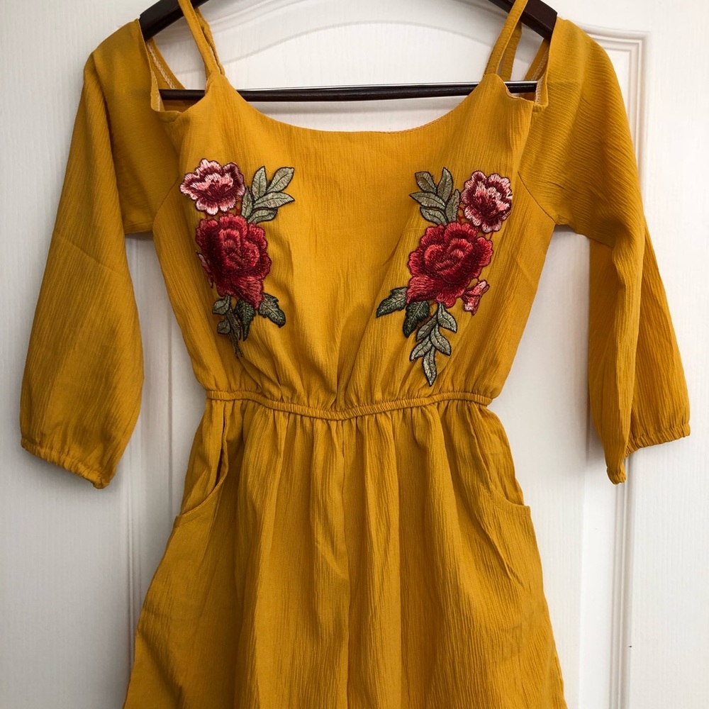 Beautiful jumpsuit - Picture 3 of 3